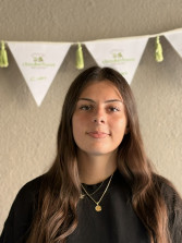Praktikantin:
Gresa